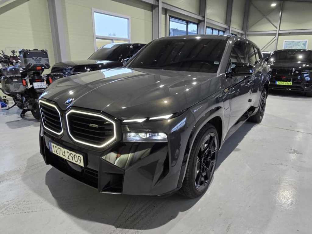 BMW XM - Vista 3