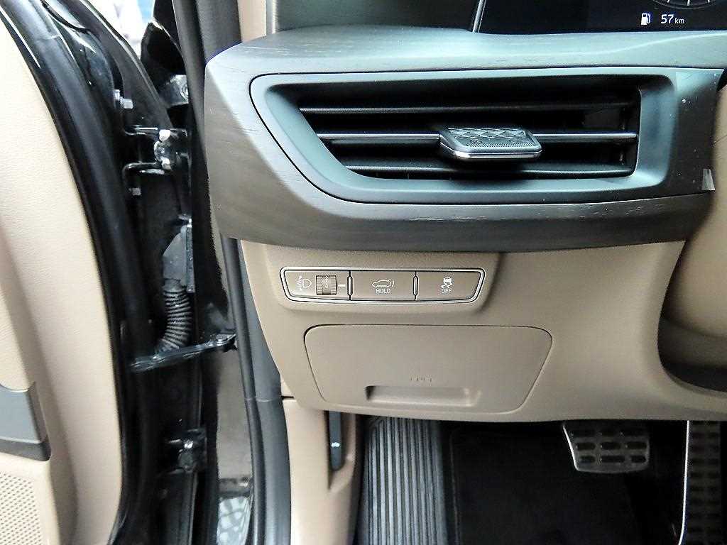 KIA K8 - Vista 12