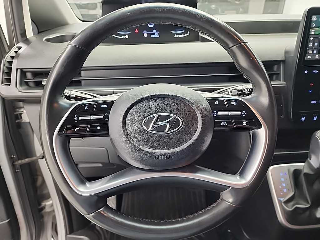 HYUNDAI Staria - Vista 9