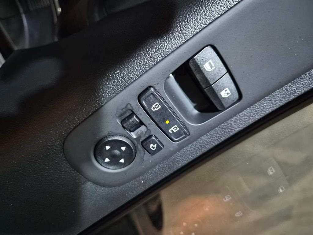 HYUNDAI Staria - Vista 12