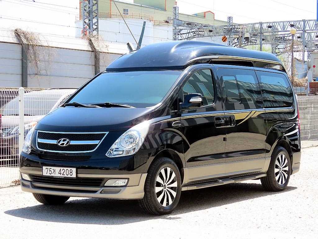 HYUNDAI Starex - Vista 2
