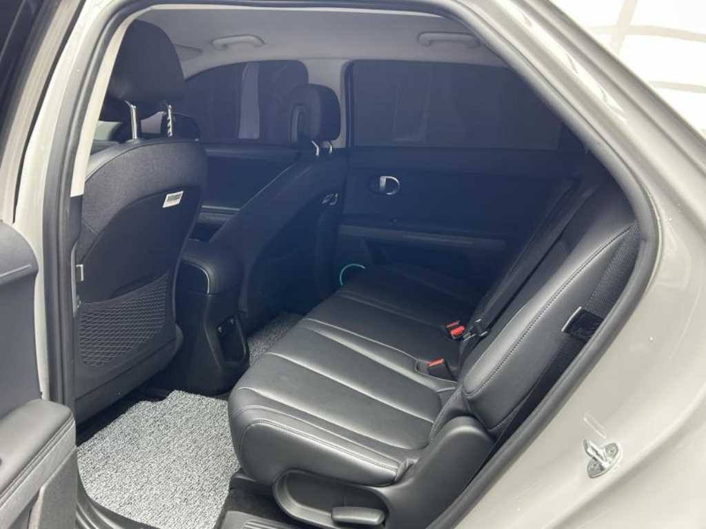 HYUNDAI Ioniq 5 - Vista 6