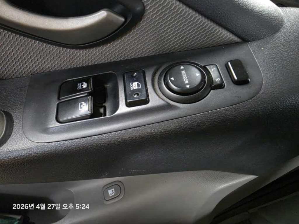HYUNDAI Starex - Vista 9