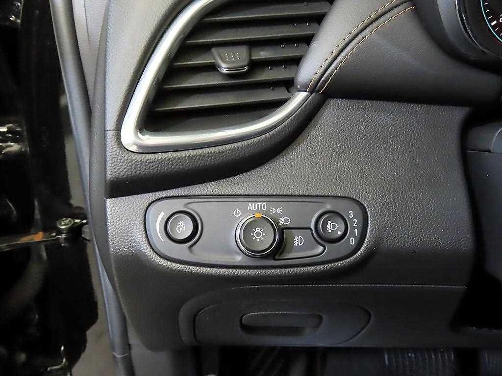 Chevrolet Trax 2017 Negro - Importación desde Corea - HF Imports Iquique - Foto 16