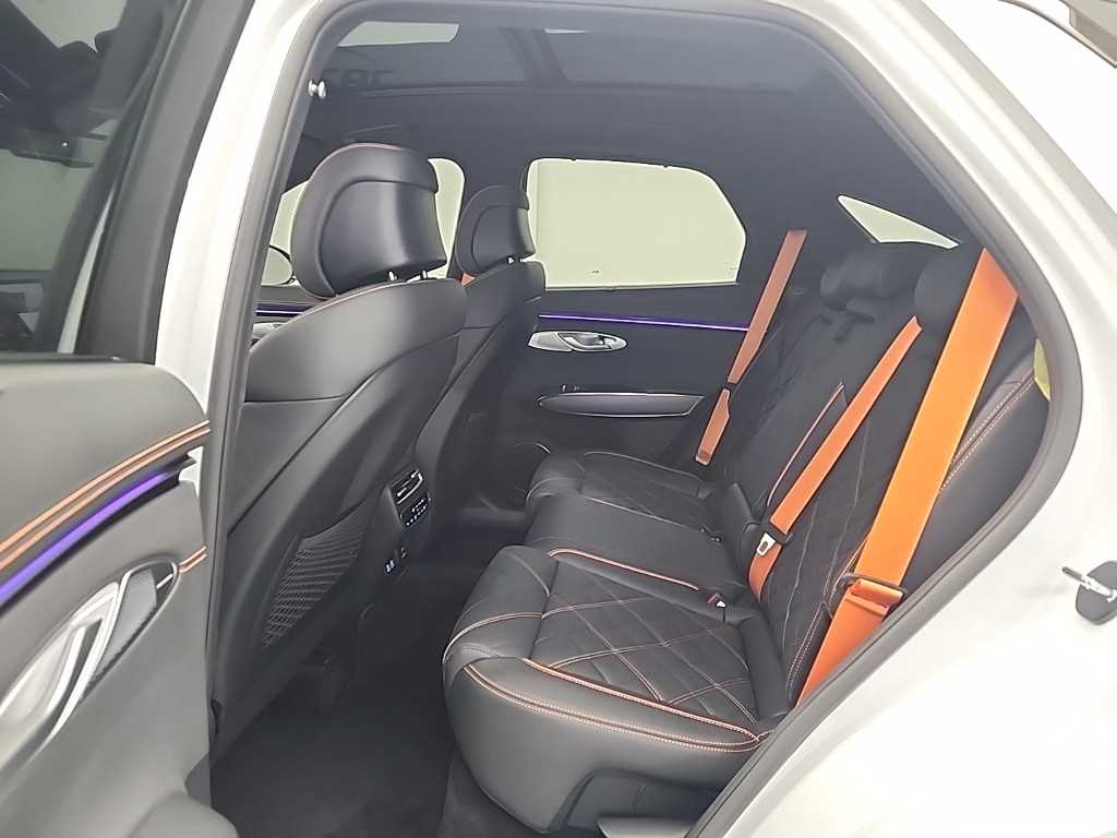 Genesis GV70 - Vista 12