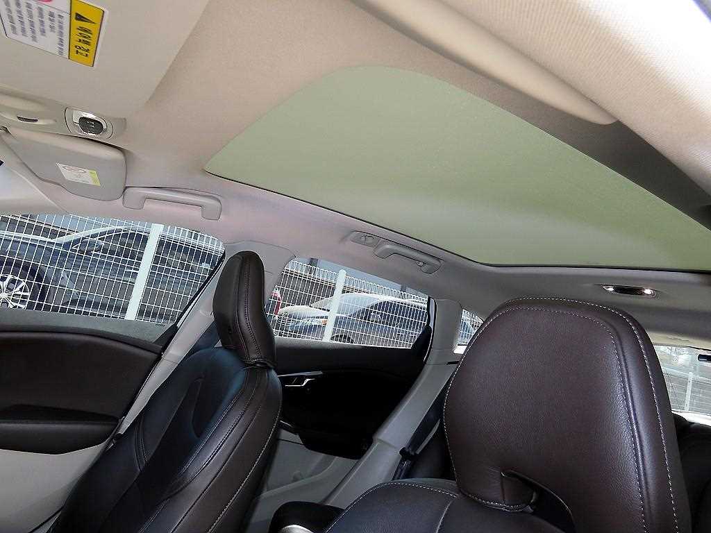 Volvo V40 2016 Blanco - Importación desde Corea - HF Imports Iquique - Foto 17