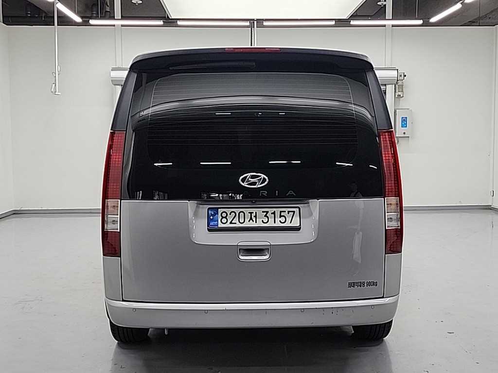 HYUNDAI Staria - Vista 3
