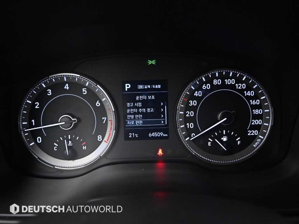 HYUNDAI Venue - Vista 8