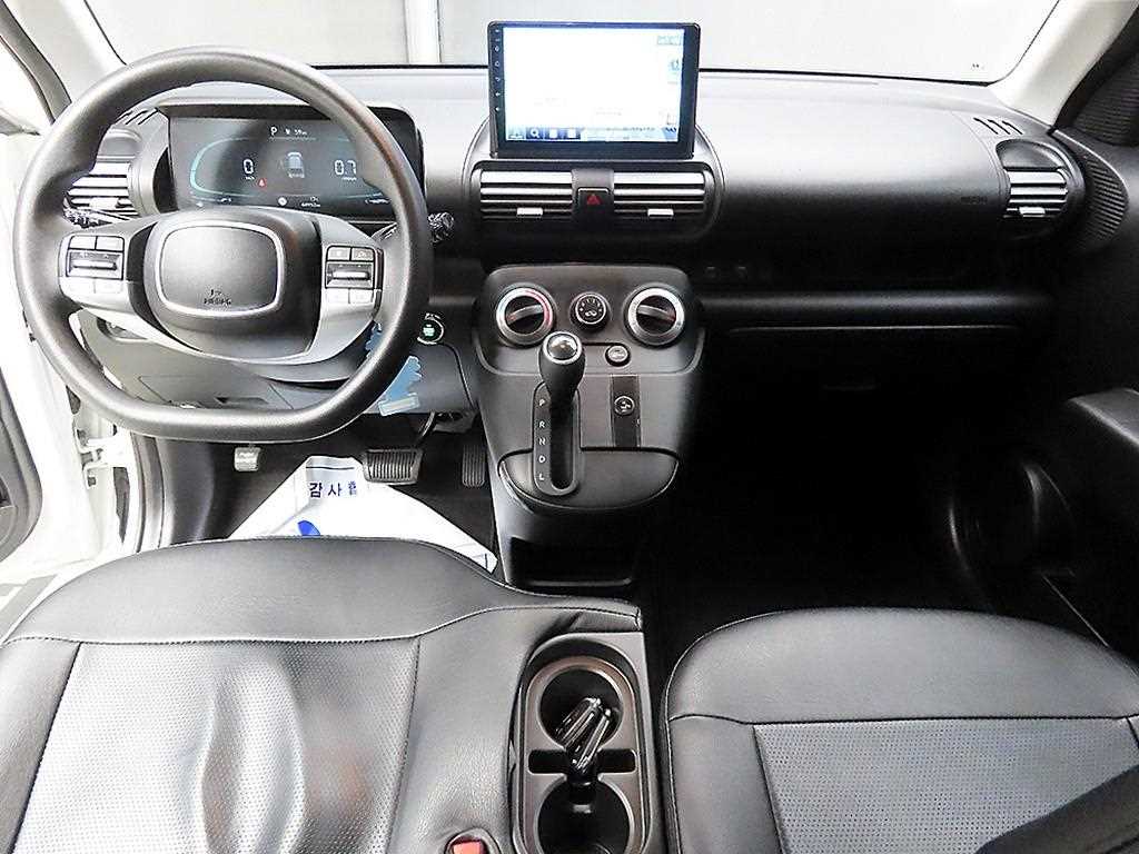 HYUNDAI Casper - Vista 7