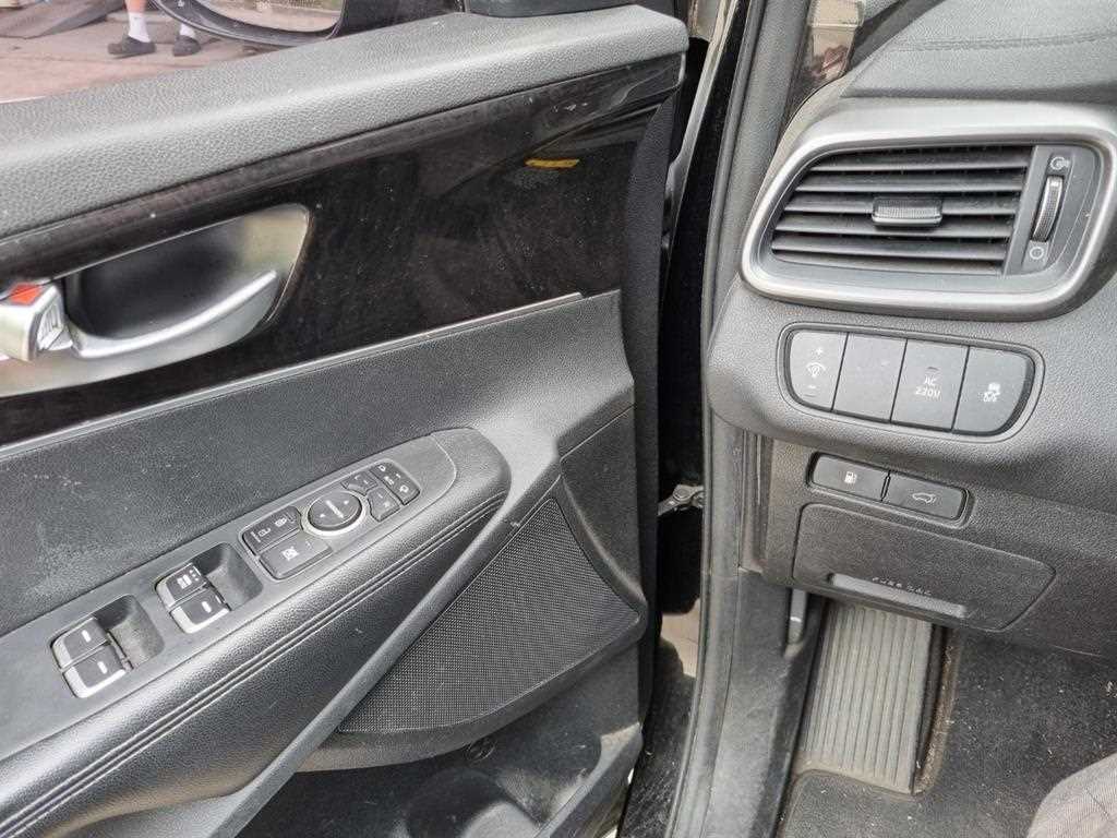 KIA Sorento - Vista 10