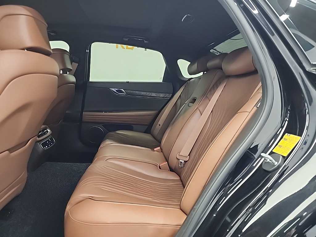 Genesis G80 - Vista 12
