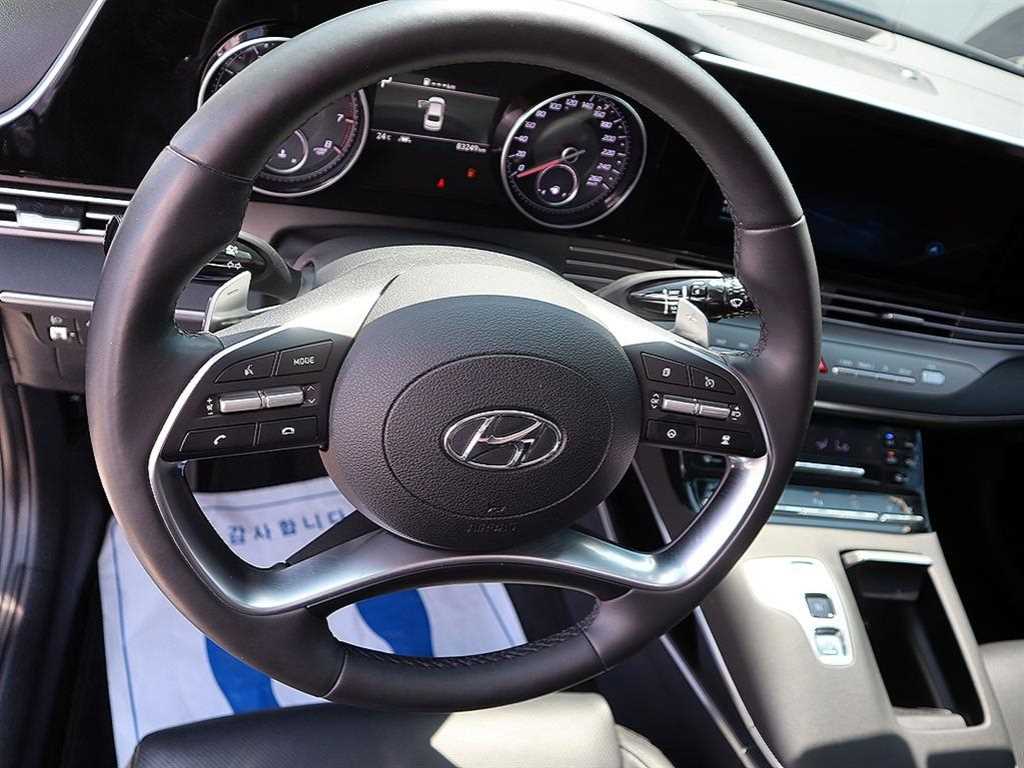 HYUNDAI Grandeur - Vista 8