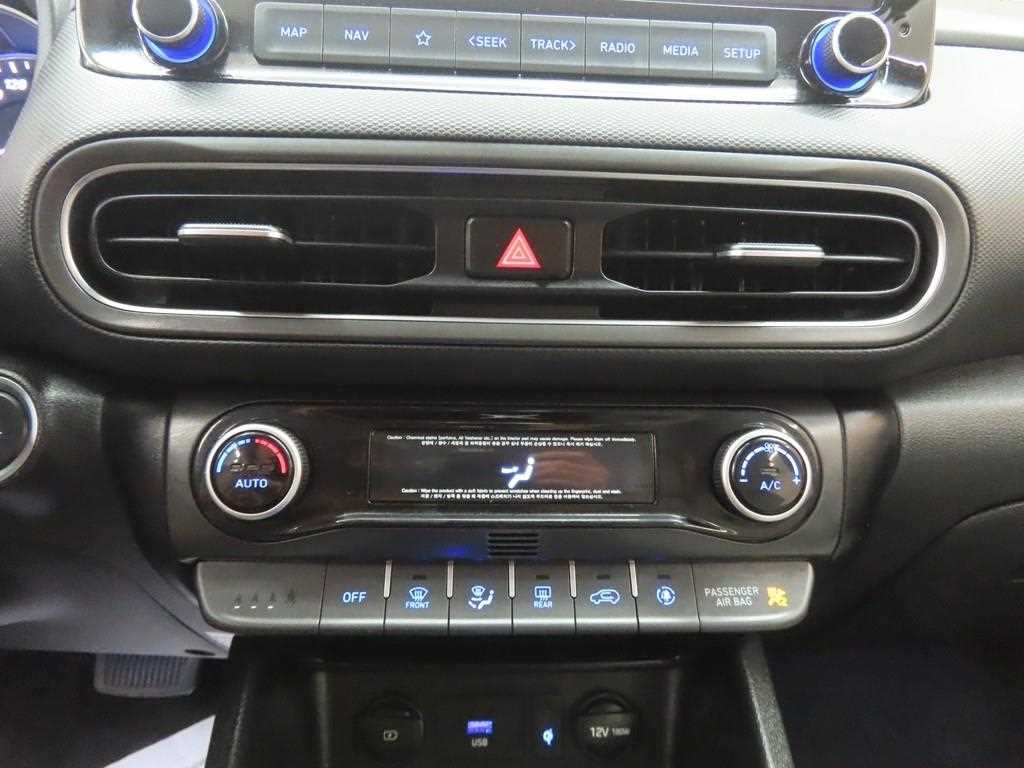 HYUNDAI Kona - Vista 11