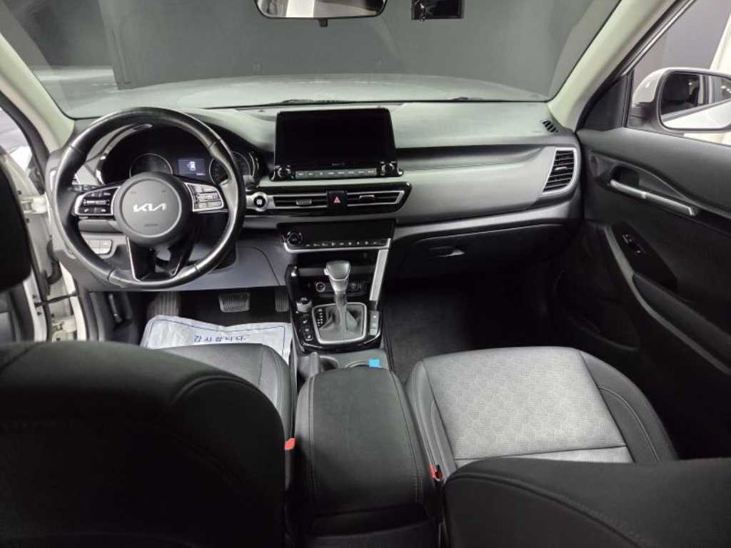 KIA Seltos - Vista 5