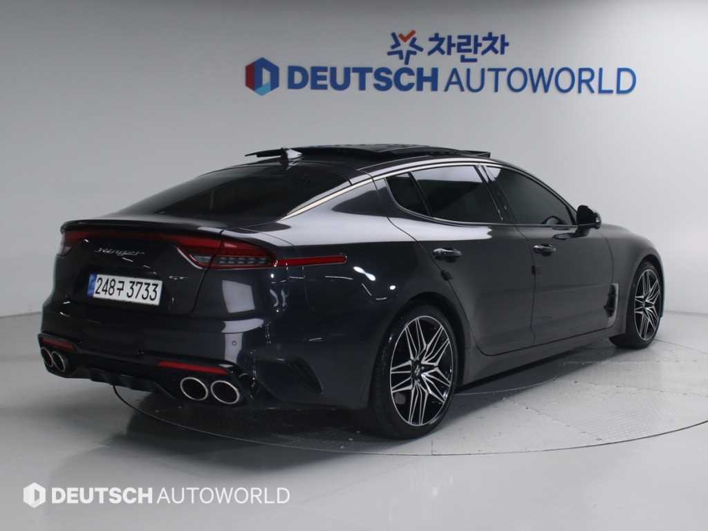 KIA Stinger - Vista 2