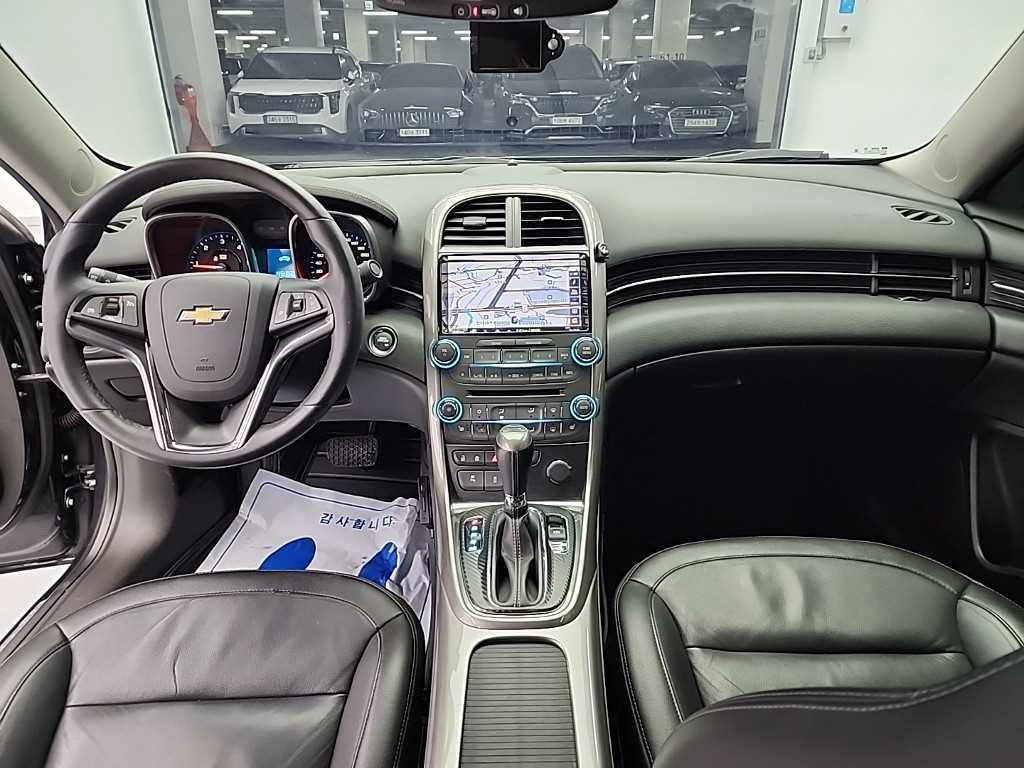 Chevrolet Malibu - Vista 7