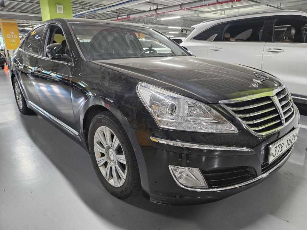 HYUNDAI Equus - Vista 2
