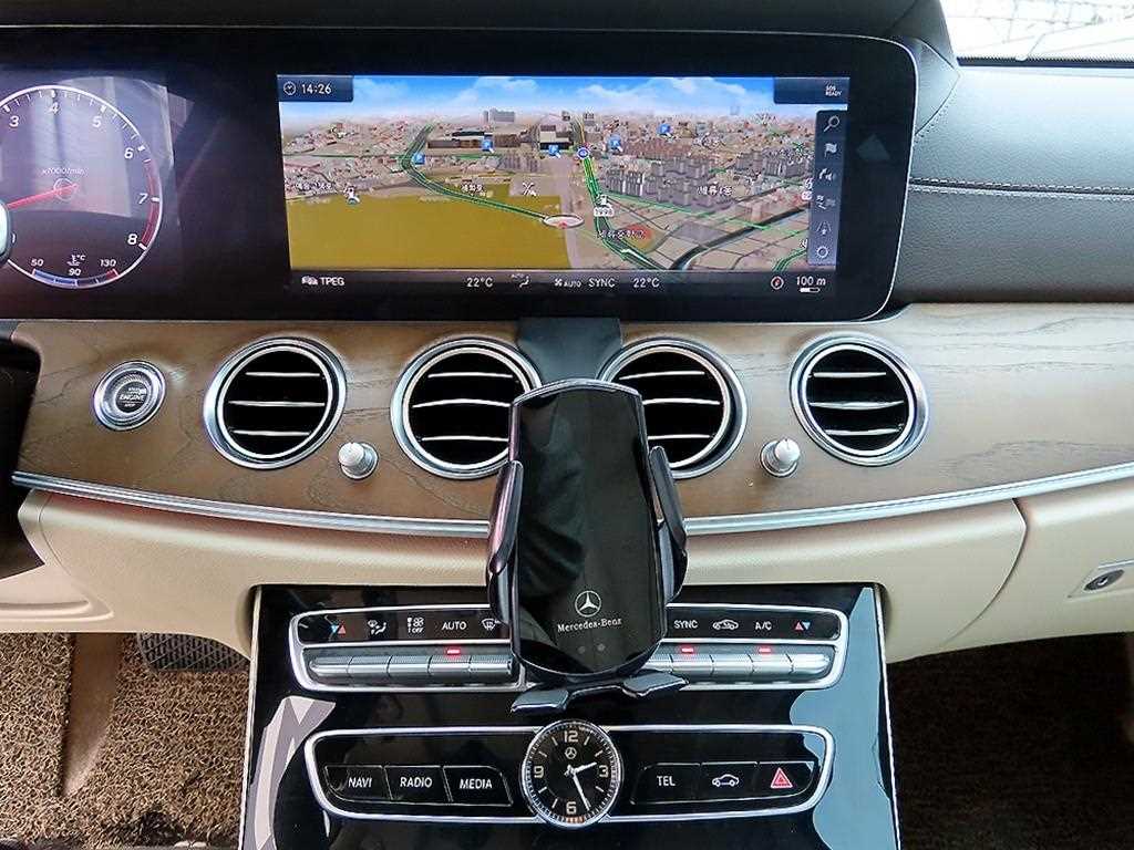 Mercedes Benz E class 2018 Gris - Importación desde Corea - HF Imports Iquique - Foto 13