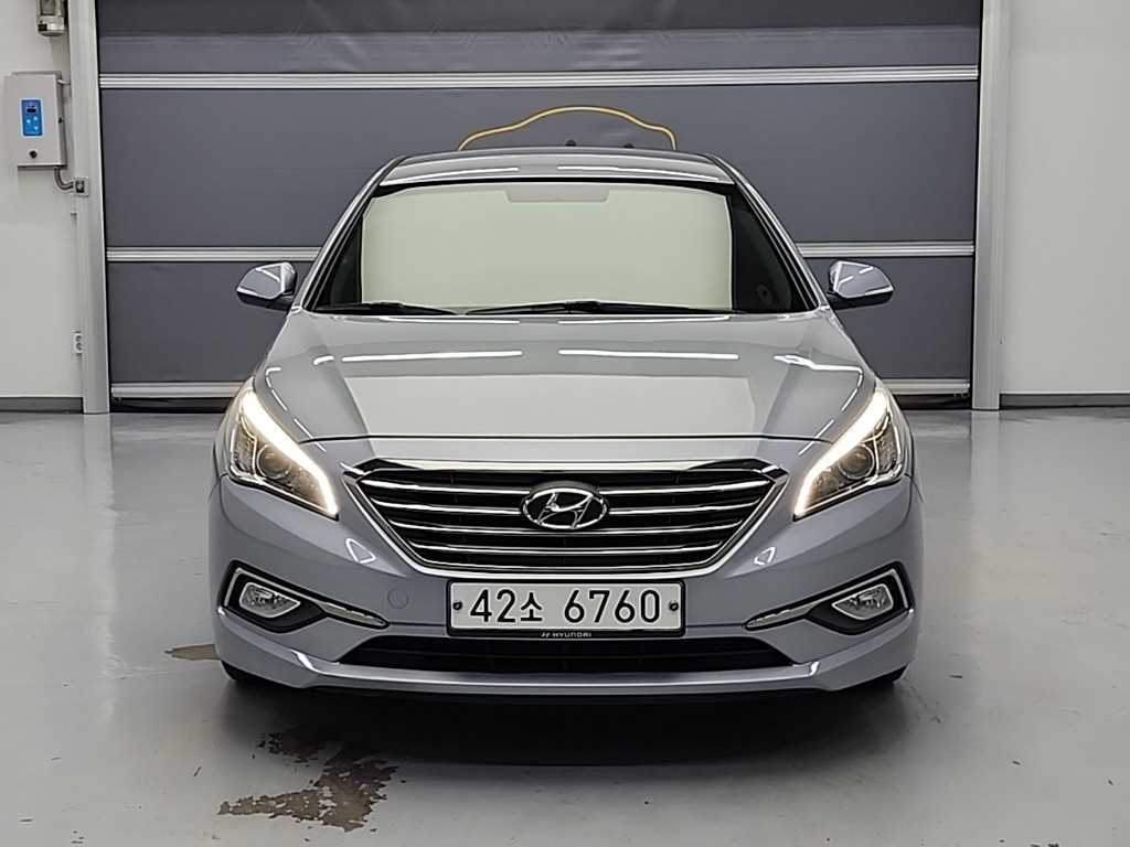 HYUNDAI Sonata - Vista 2