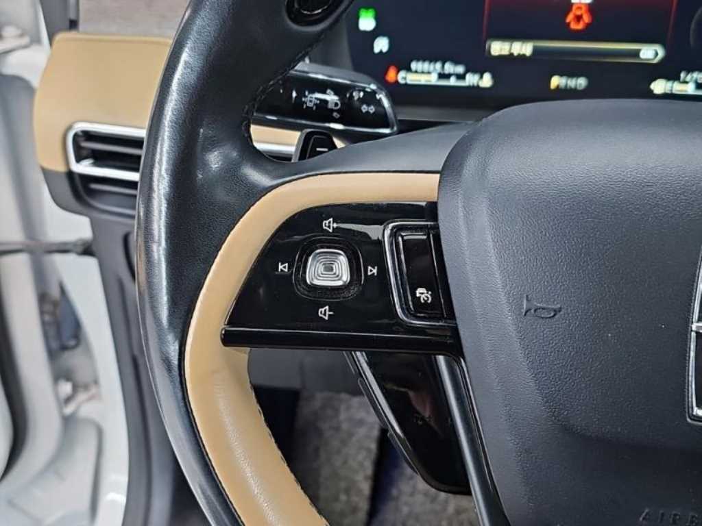 Lincoln Corsair - Vista 8