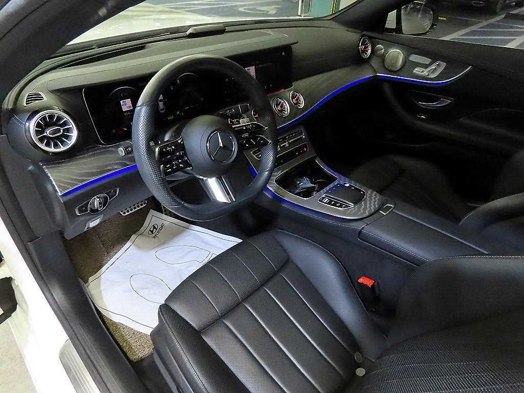 Mercedes Benz E class - Vista 10