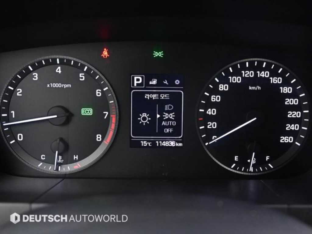 HYUNDAI Sonata - Vista 8
