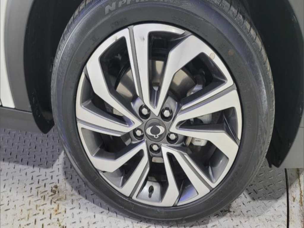 Ssangyong Tivoli - Vista 11