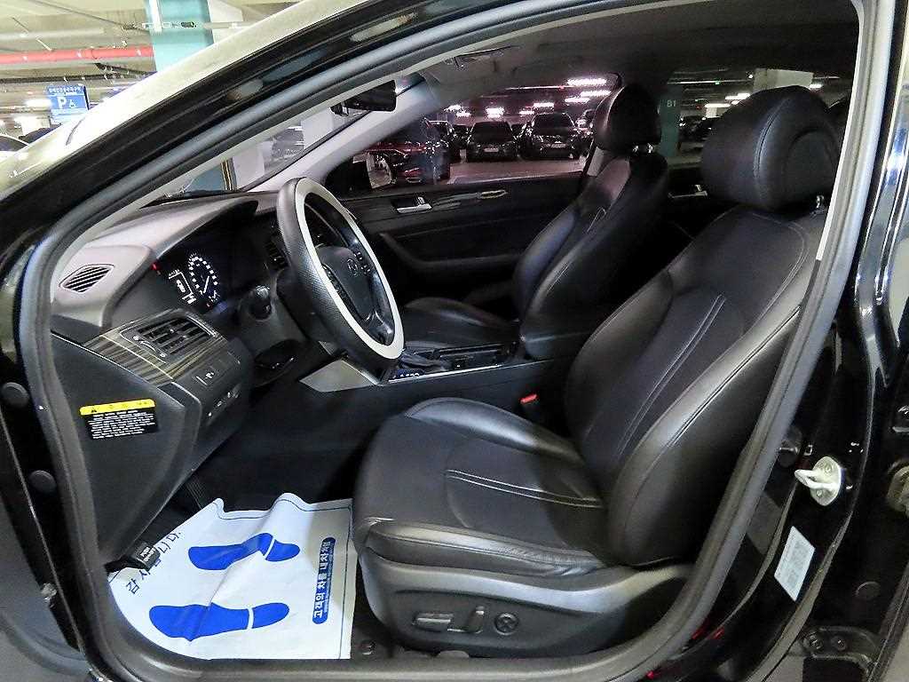 HYUNDAI Sonata - Vista 6
