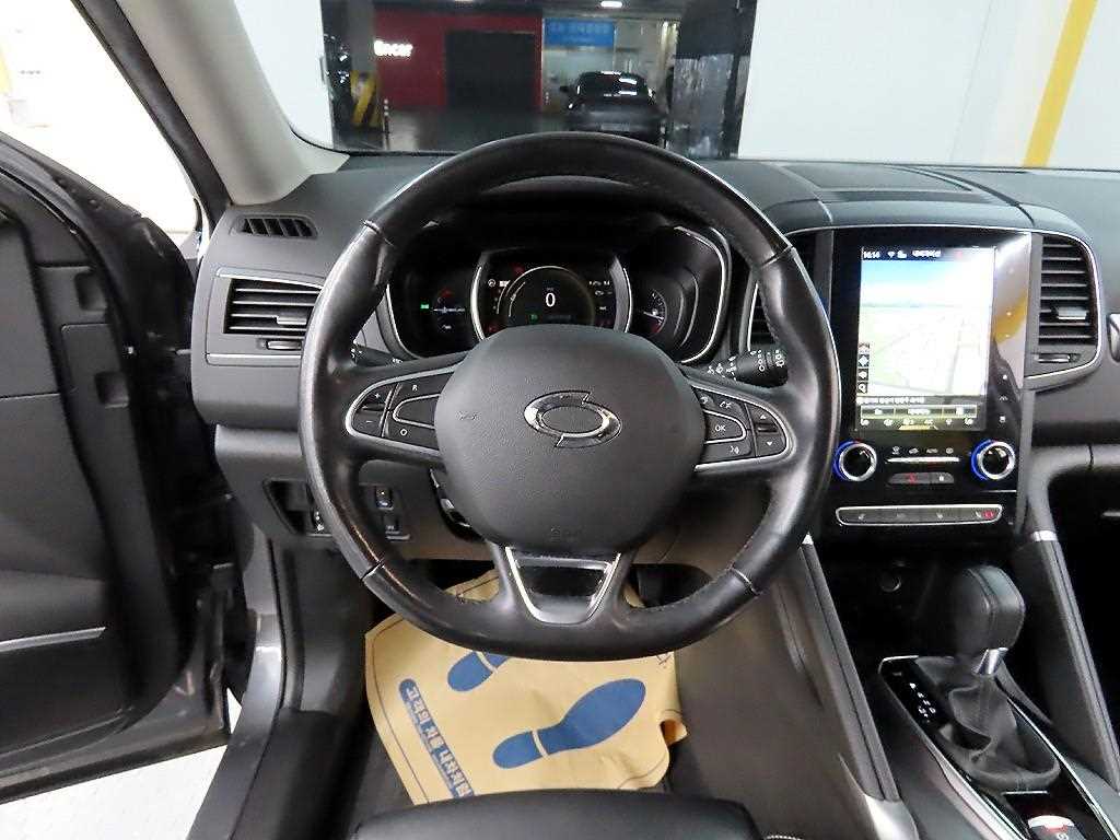 SAMSUNG QM6 - Vista 9