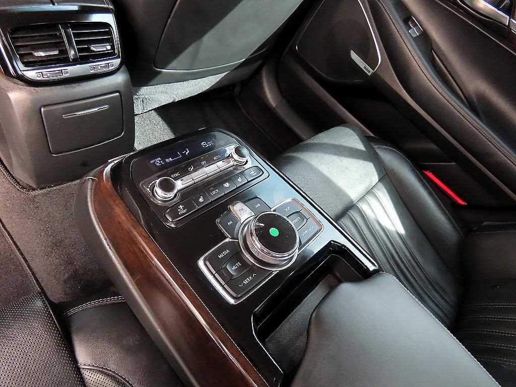 Genesis EQ900 2018 Negro - Importación desde Corea - HF Imports Iquique - Foto 17