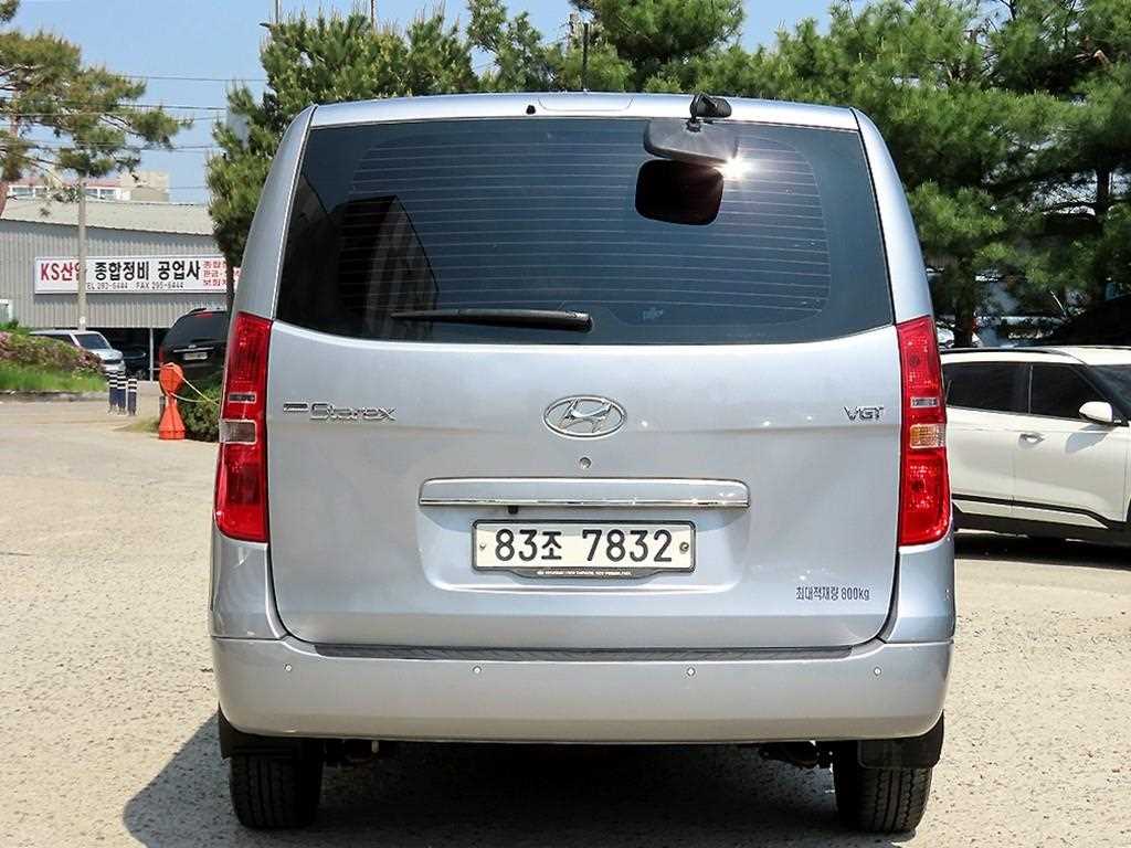 HYUNDAI Starex - Vista 4