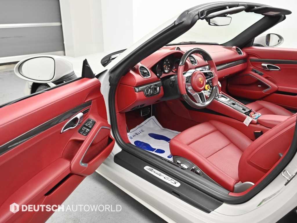 Porsche 718 - Vista 11
