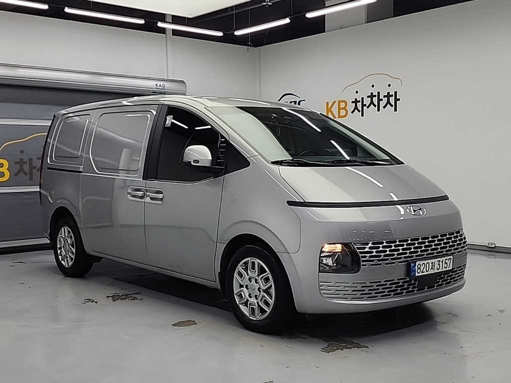 HYUNDAI Staria - Vista 4