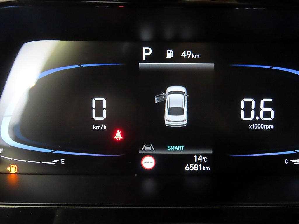 HYUNDAI Avante - Vista 9