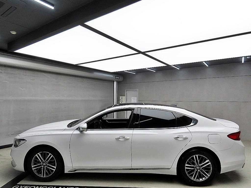 HYUNDAI Grandeur - Vista 4