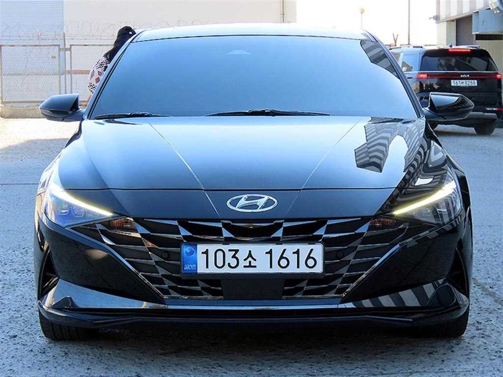HYUNDAI Avante