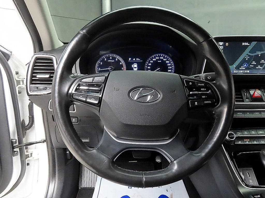 HYUNDAI Grandeur - Vista 9