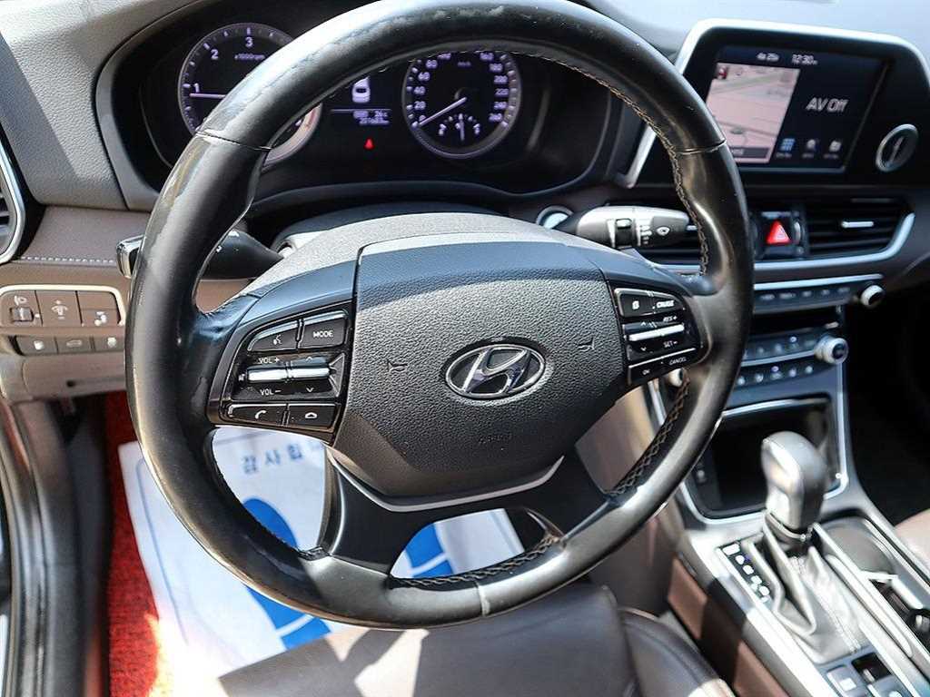 HYUNDAI Grandeur - Vista 8