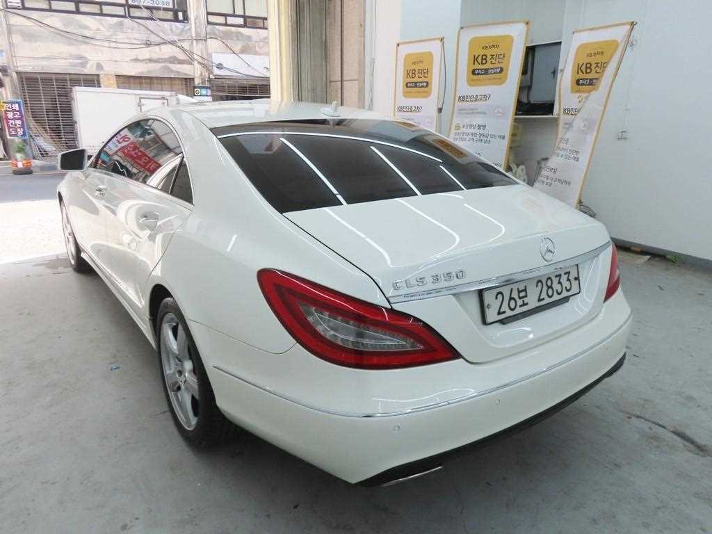 Mercedes Benz CLS Class - Vista 4