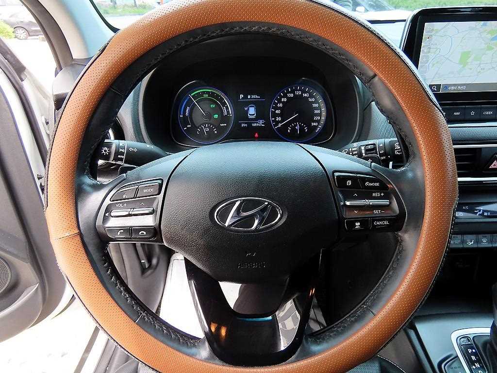 HYUNDAI Kona - Vista 8