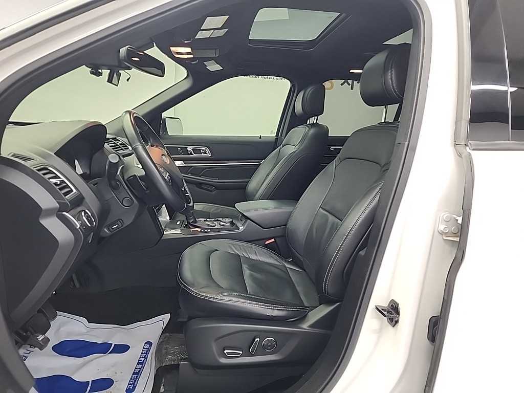 Ford Explorer - Vista 11