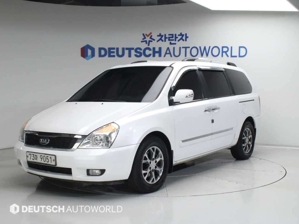 KIA Carnival 2013 Blanco - Importación desde Corea - HF Imports Iquique - Foto 1