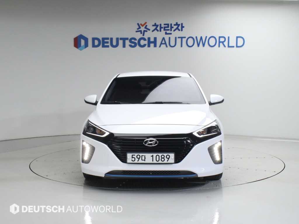 HYUNDAI Ioniq - Vista 3