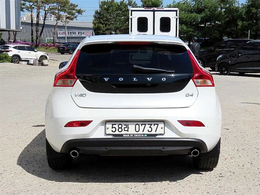 Volvo V40 - Vista 4
