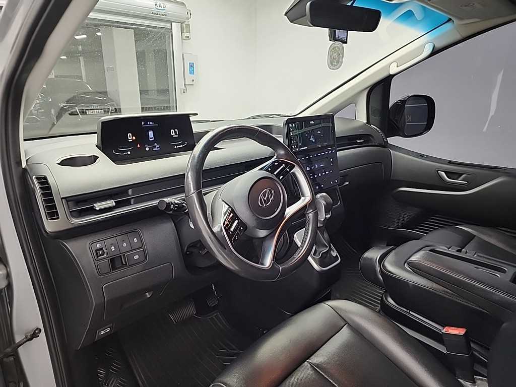 HYUNDAI Staria - Vista 7