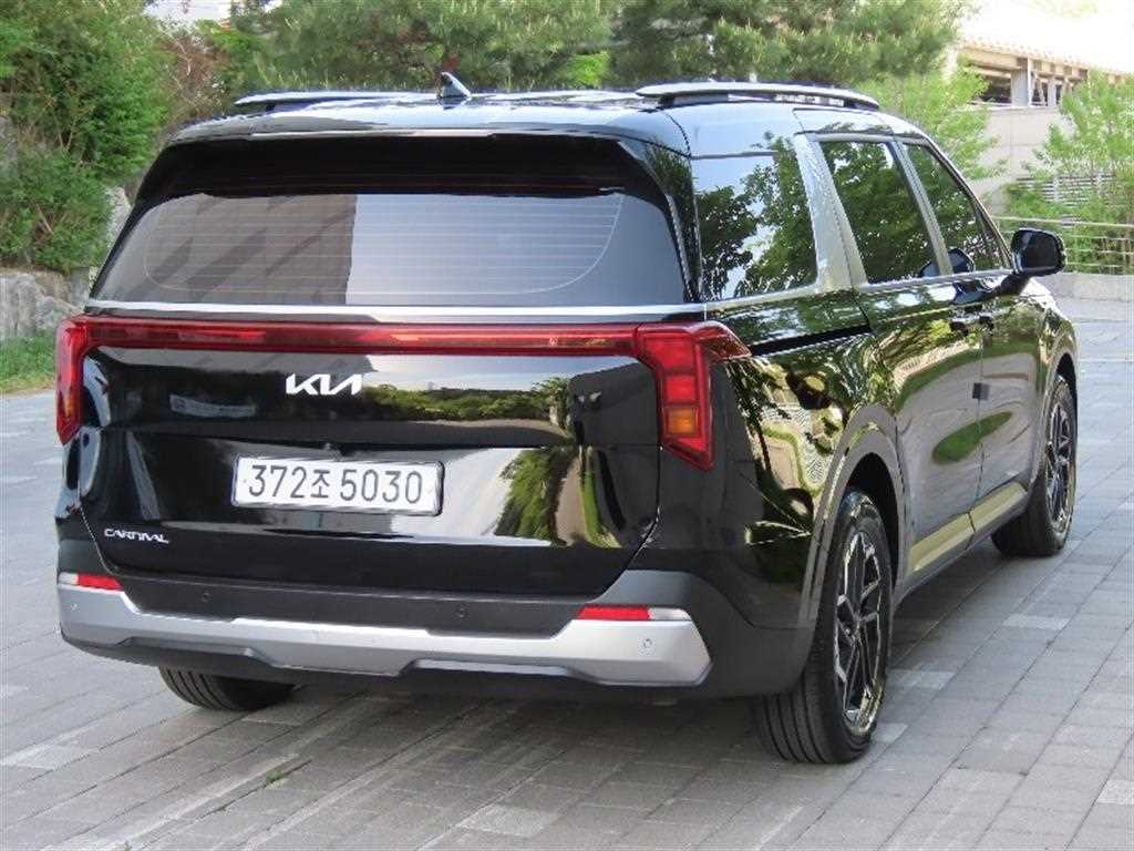 KIA Carnival - Vista 3