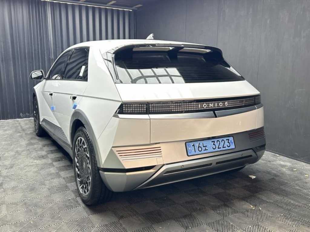 HYUNDAI Ioniq 5 - Vista 3