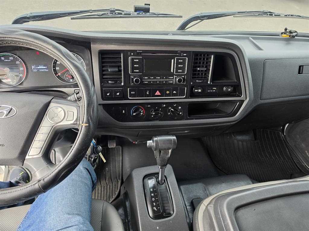 medium and large cargo truck 2021 Blanco - Importación desde Corea - HF Imports Iquique - Foto 15