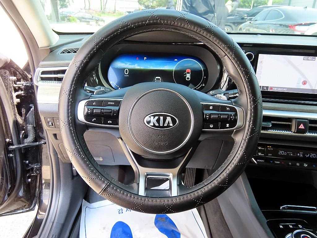 KIA K5 - Vista 8