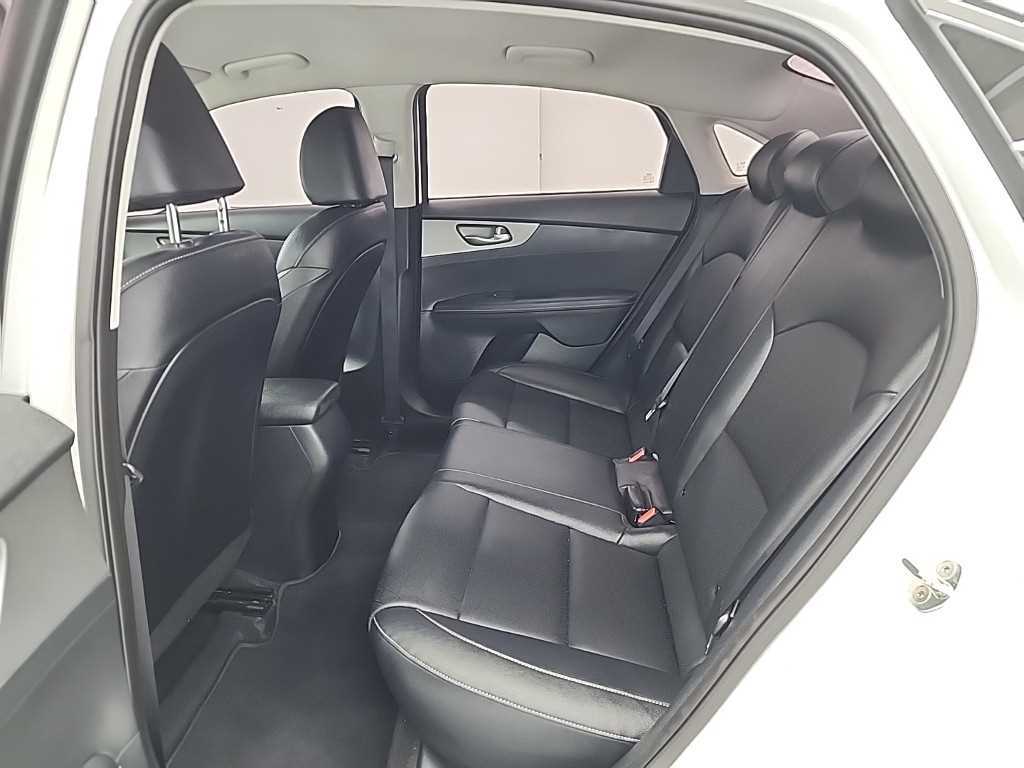 KIA K3 - Vista 12
